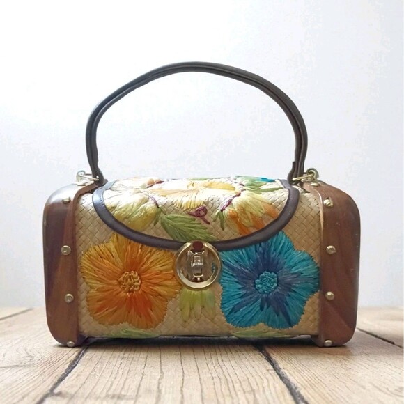 VINTAGE Wooden & Floral Straw Purse Handbag - Picture 1 of 15